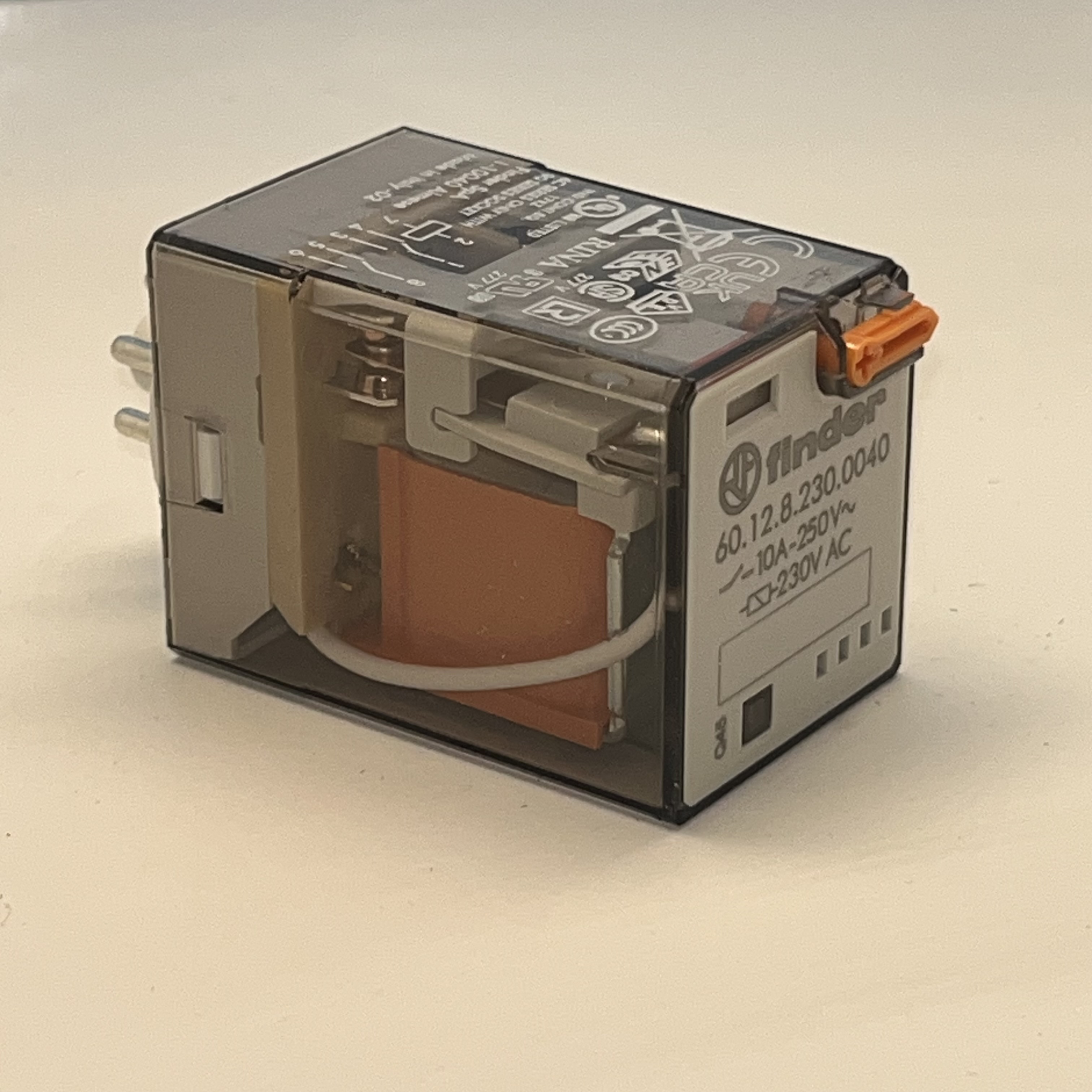 رله فیندر 230 ولت 10 آمپر 8 پایه گرد | Finder 60.12.8.230