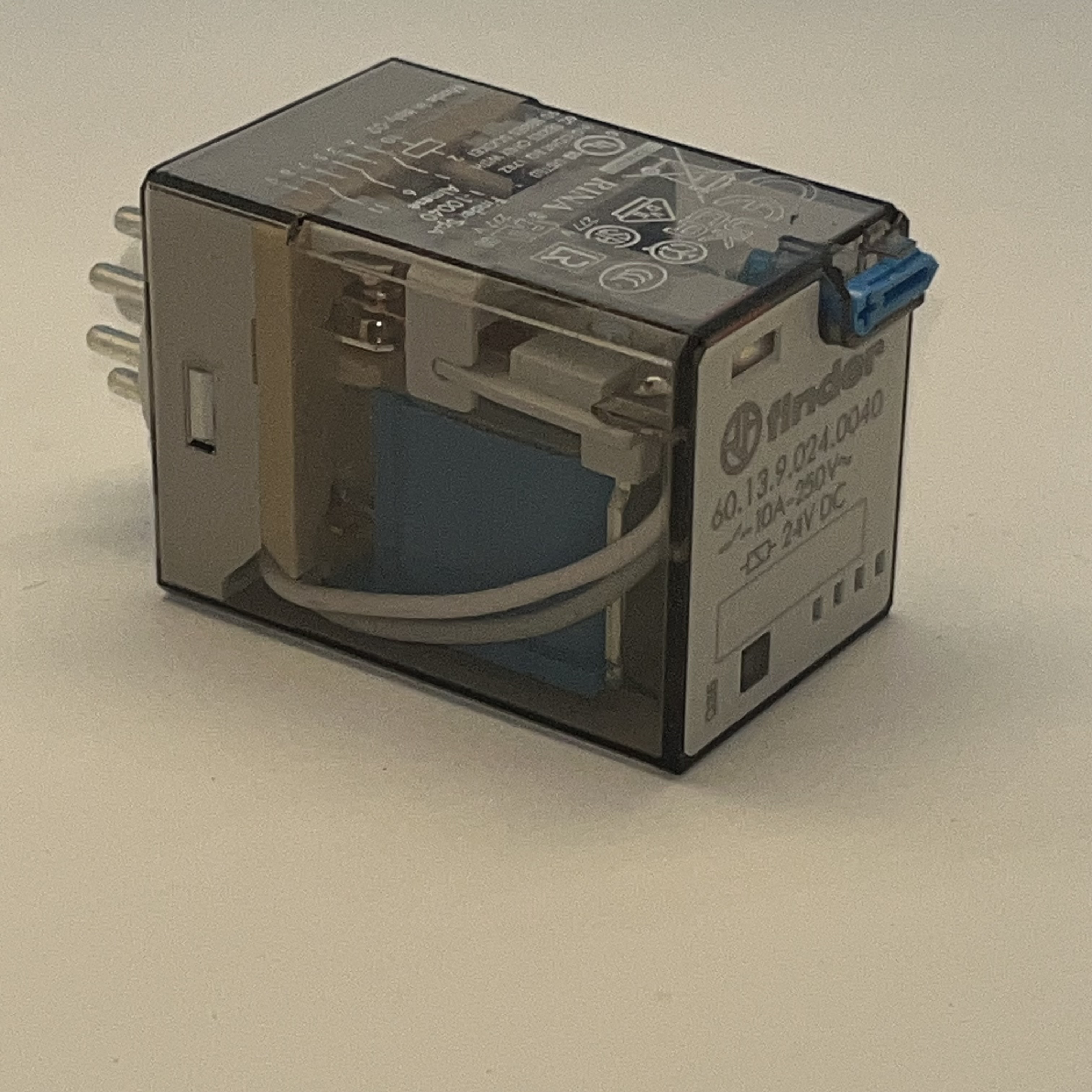 رله فیندر 24ولت 10امپر 11پایه|Finder 60.13.9.24